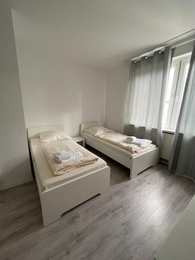 Tyros Hotel Und Gaestehaus Am Weidendamm Hannover Ngoại thất bức ảnh