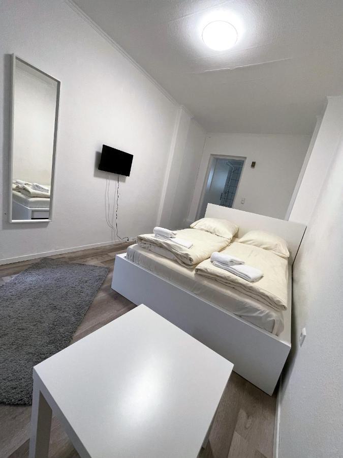 Tyros Hotel Und Gaestehaus Am Weidendamm Hannover Ngoại thất bức ảnh