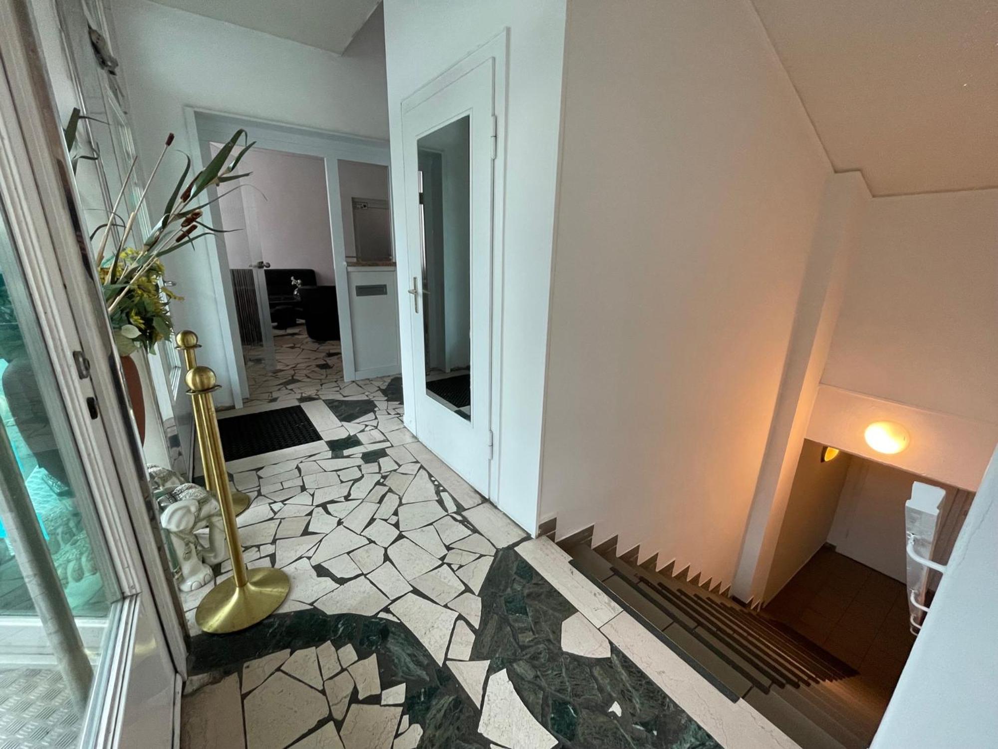 Tyros Hotel Und Gaestehaus Am Weidendamm Hannover Ngoại thất bức ảnh